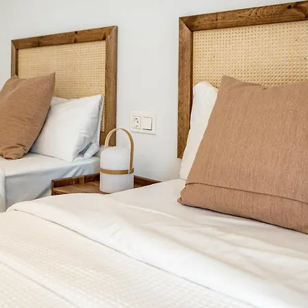 Sb4bb - Apotel Mesas By Roomservices Apartament