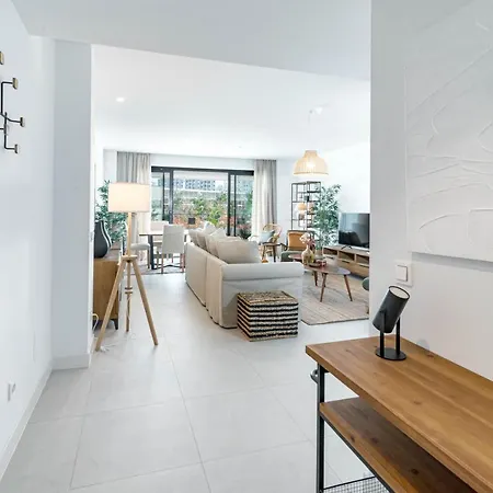 Sb4bb - Apotel Mesas By Roomservices Apartament